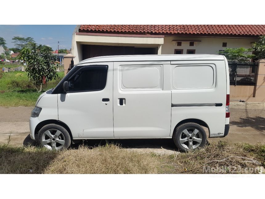 Jual Mobil Daihatsu Gran Max Blind Van 2014 1.3 di Jawa 