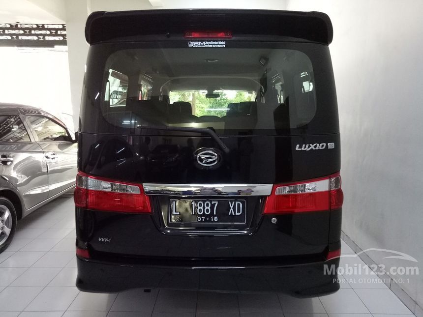 Daihatsu Luxio 2013 X 1.5 di Jawa Timur Manual Wagon Hitam 