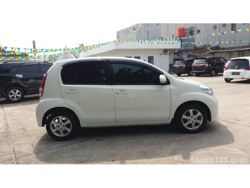 mobil daihatsu ringan cicilan FMC Jual di Sirion 1.3 Mobil Daihatsu Barat 2013 D Jawa