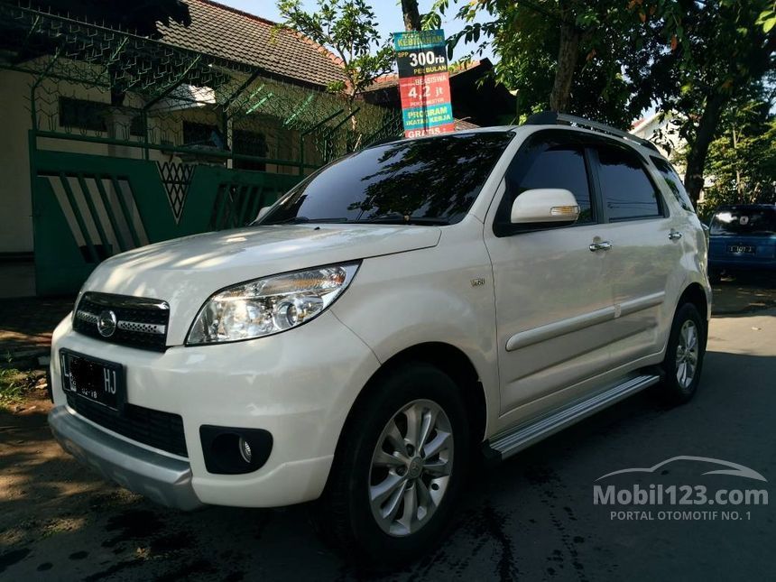 Jual Mobil Daihatsu Terios 2013 TX 1.5 di Jawa Timur 