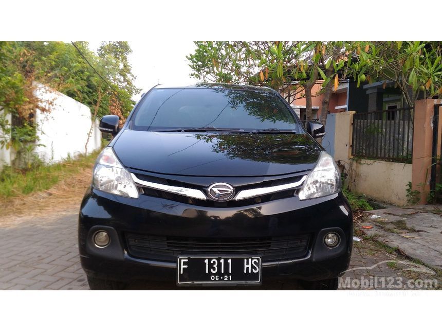 Jual Mobil  Daihatsu  Xenia  2012 R 1 3 di Jawa  Barat  Manual 