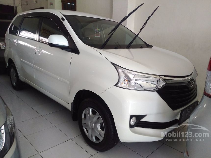 Jual Mobil Daihatsu Xenia 2016 R 1.3 di Jawa Timur Manual 