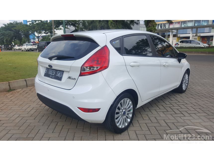 Jual Mobil Ford Fiesta 2011 1.6 di Banten Automatic 