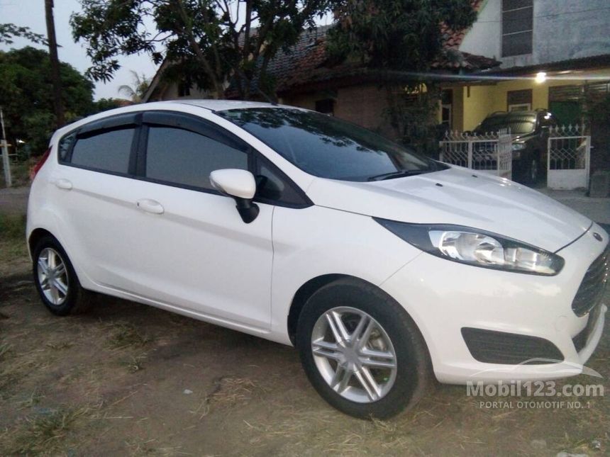 Jual Mobil  Ford  Fiesta  2014 Sport 1 5 di Jawa  Barat  