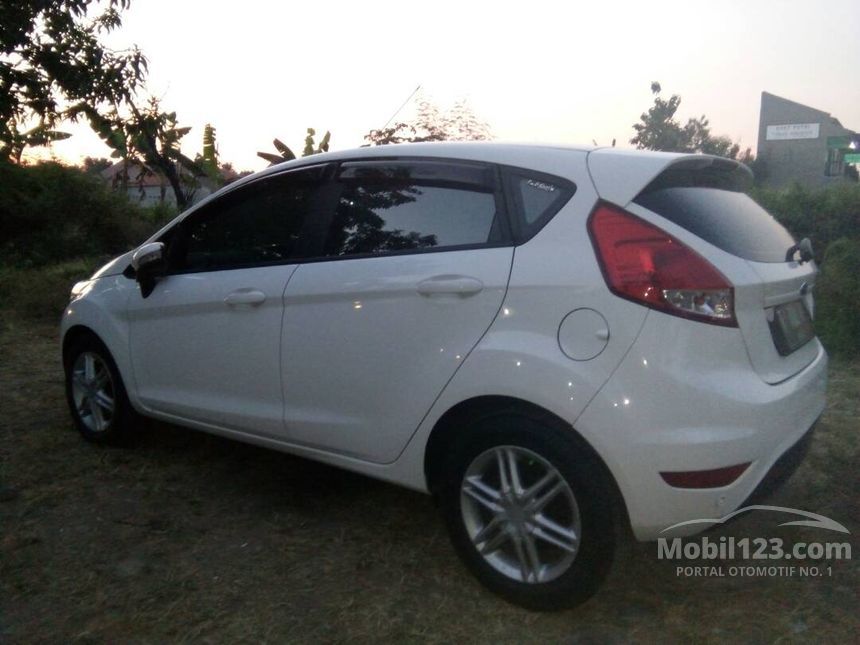 Jual Mobil  Ford  Fiesta  2014 Sport 1 5 di Jawa  Barat  