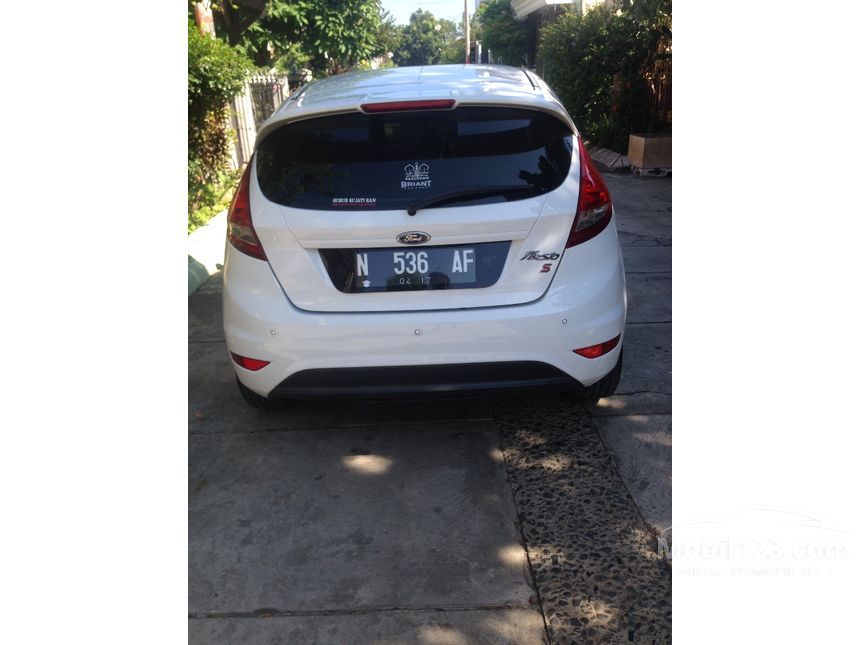 Ford Fiesta 2012 Sport 1.6 di Jawa Timur Automatic Sedan Putih Rp 130 