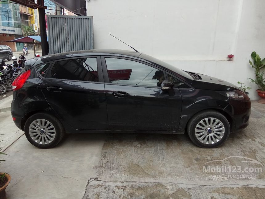 Ford Fiesta 2012 Trend 1.4 di Sumatera Utara Automatic Ford Fiesta 2012 Trend 1.4 di Sumatera Utara Automatic