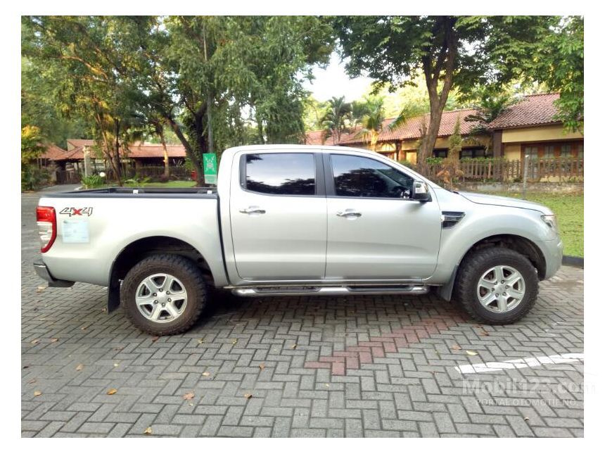 Jual Mobil Ford Ranger 2012 XLT 3.0 di Jawa Timur Manual 