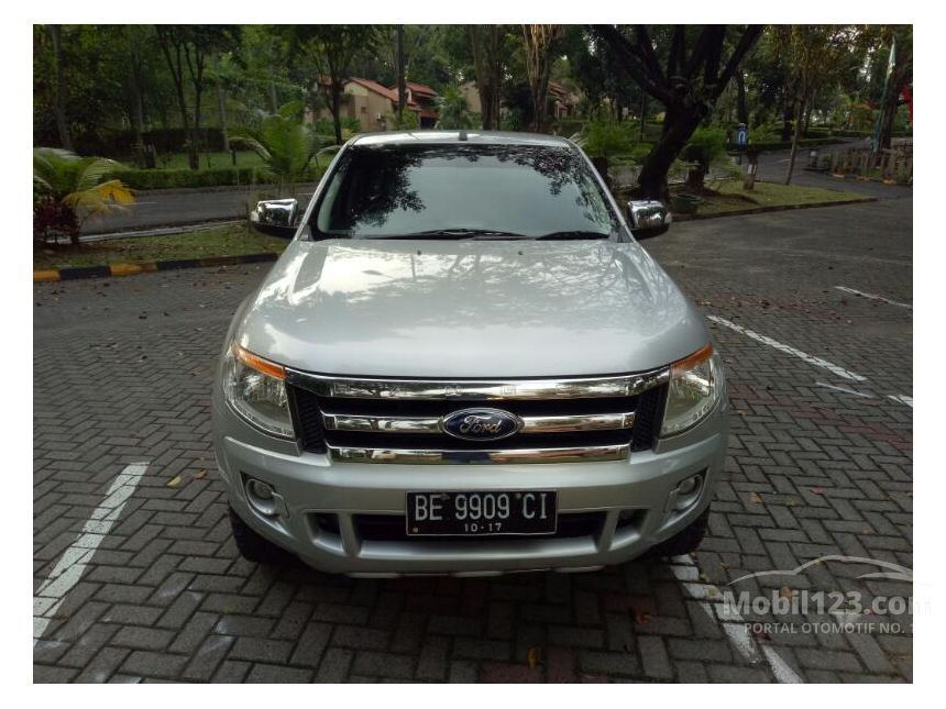 Jual Mobil Ford Ranger 2012 XLT 3.0 di Jawa Timur Manual 