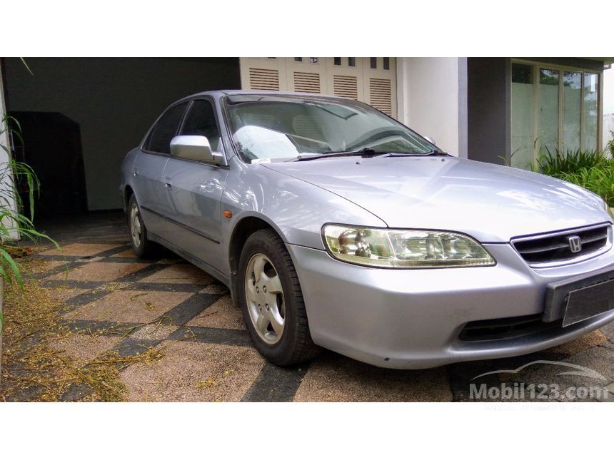 Jual Mobil Honda Accord 2000  VTi Limited 2 3 di Jawa 