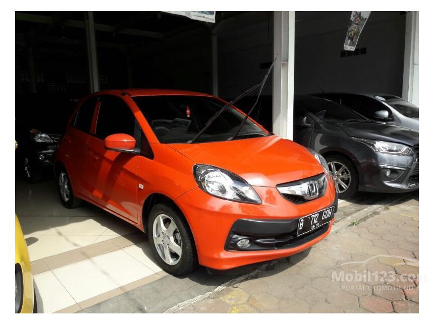 Jual Mobil  Honda  Brio  2014 E 1 2 di Banten Automatic 