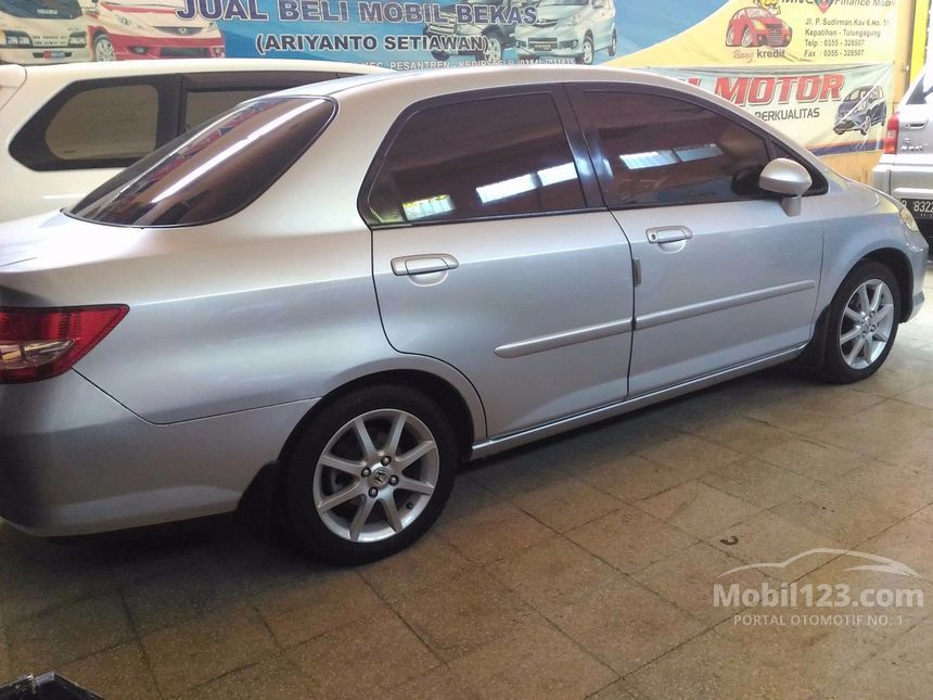 Honda City 2005 VTEC 1.5 di Jawa Timur Manual Sedan Silver 