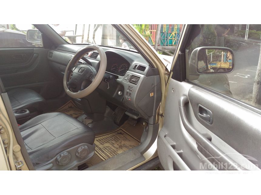 Jual Mobil Honda CR-V 2002 4X2 2.0 di Jawa Timur Automatic 