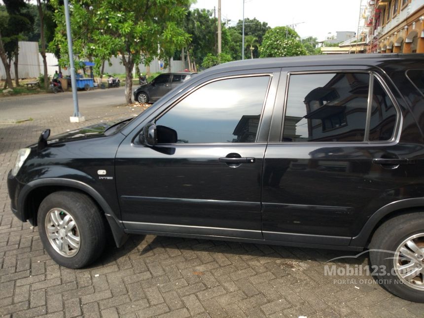 Honda CR-V 2004 2.0 di Jawa Timur Automatic SUV Hitam Rp 