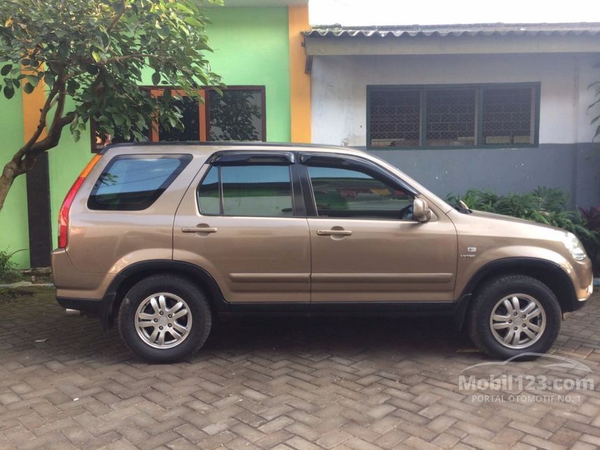 Jual Mobil Honda CR-V 2004 2.0 di Jawa Timur Manual SUV 