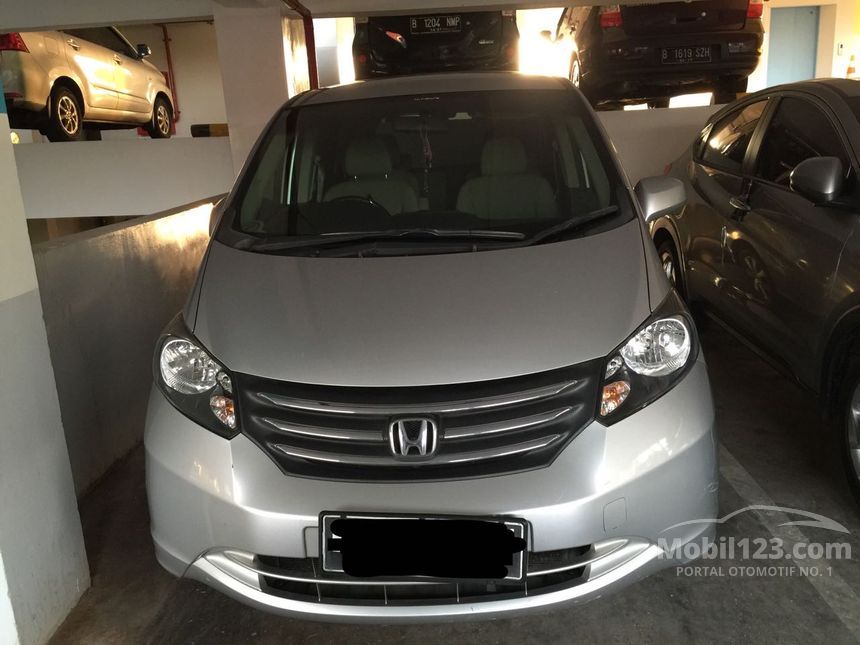 Jual Mobil  Honda  Freed  2009 1 5 1 5 di DKI Jakarta 