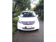 Honda Freed 1.5 MPV PSD Matic Putih menawan