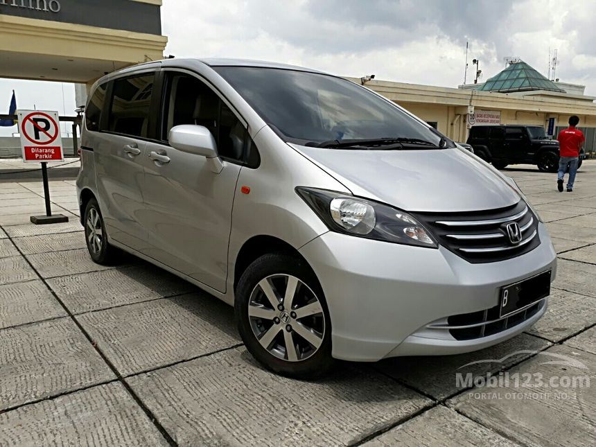 Honda freed 2009