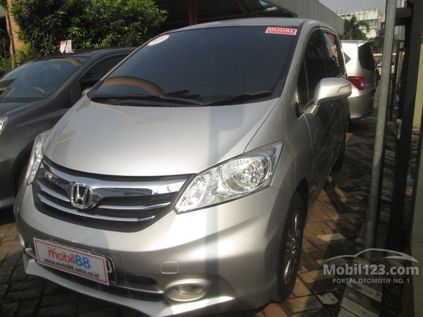 Jual Mobil  Honda  Freed  2013 E 1 5 di DKI Jakarta Automatic 