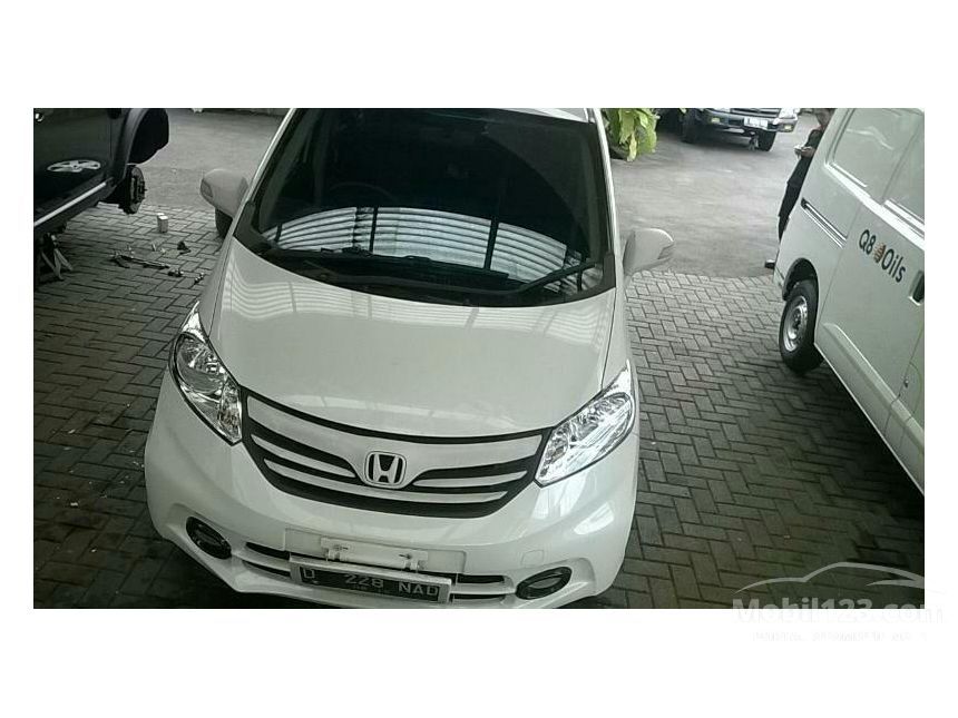 Jual Mobil  Honda  Freed  2014 E 1 5 di Jawa Barat Automatic 