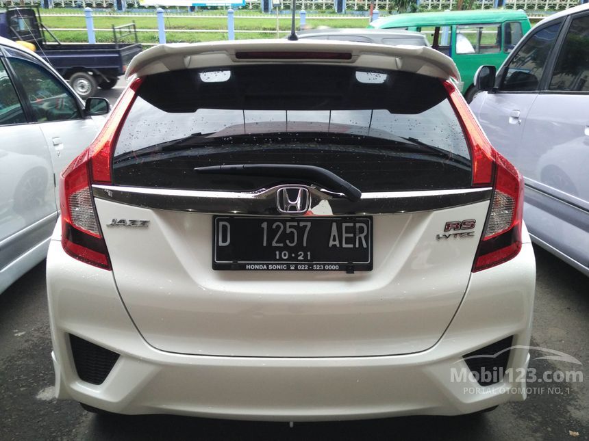 Jual Mobil Honda Jazz 2016 RS 1.5 di Jawa Barat Automatic 