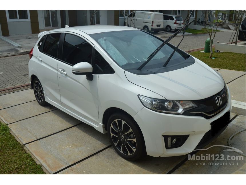 Jual Mobil  Honda  Jazz 2019 RS  1 5 di Banten Automatic 