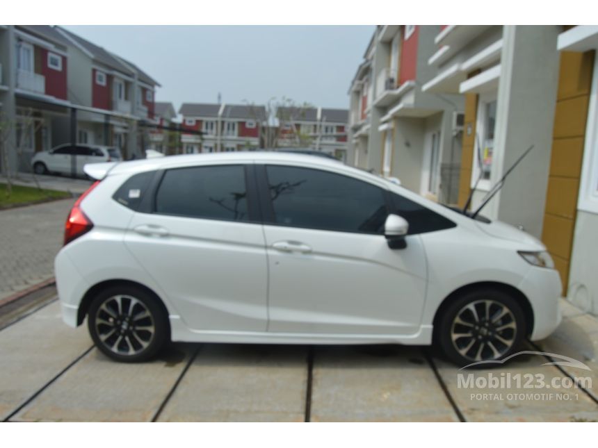 Jual Mobil Honda Jazz 2016 RS 1.5 di Banten Automatic 