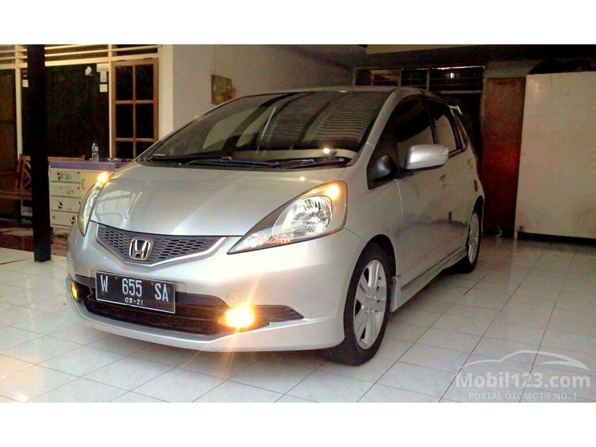 Jual Mobil  Honda  Jazz  2010 RS 1 5 di Jawa Timur Automatic 