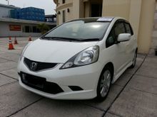 Honda Jazz RS AT 2010 KM 37rb Antik Tgn 1 dr baru Djamin Murah