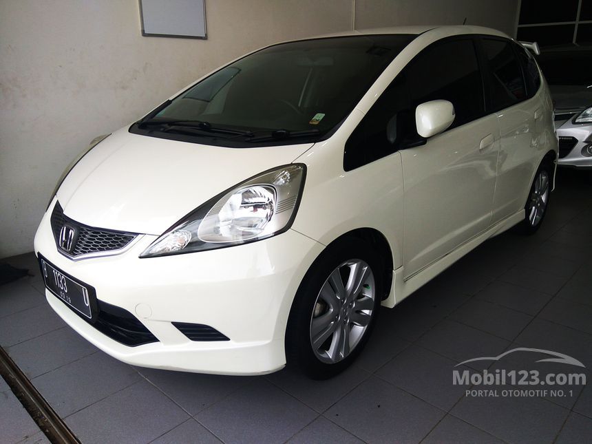 Jual Mobil Honda Jazz 2009 RS 1.5 di Banten Automatic 