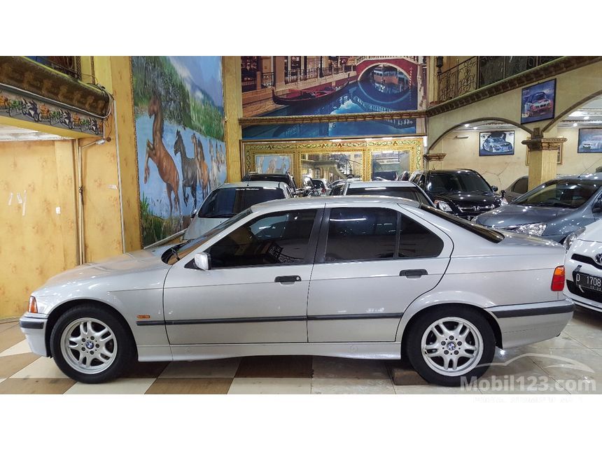  Jual  Mobil  BMW  323i  1999 E36  2 5 Manual 2 5 di Jawa Barat 