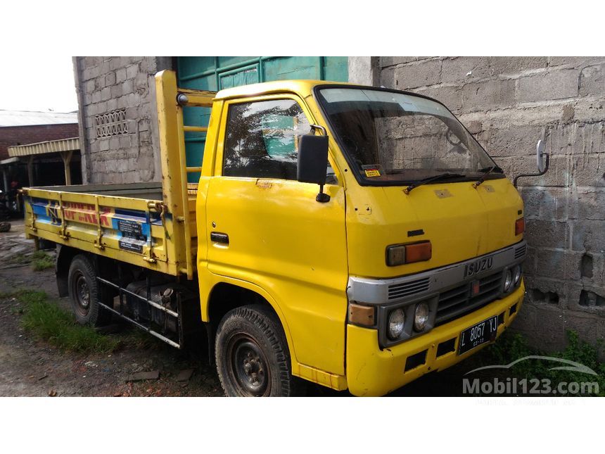 Foto Mobil Isuzu Bison - Rommy Car