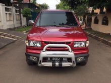 2001 Isuzu Panther 2.5 LS Black Panther SUV