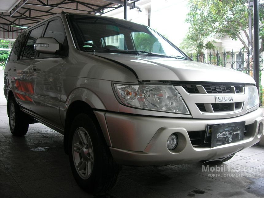 Jual Mobil  Isuzu  Panther  2005  LS 2 5 di Jawa Timur Manual 