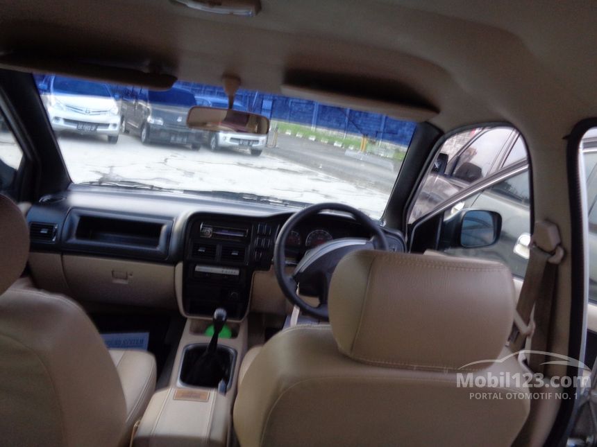 Jual Mobil Isuzu Panther 2011 LV 2.5 di Sumatera Utara 