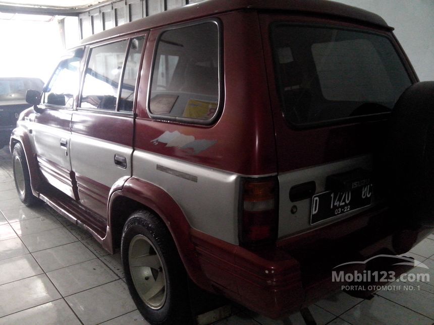 Isuzu Panther 1994 2.5 di Jawa Barat Manual MPV Minivans Isuzu Panther 1994 2.5 di Jawa Barat Manual MPV Minivans