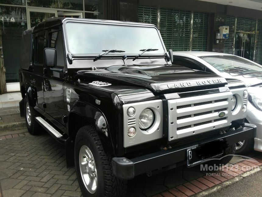 Land Rover Defender 2014 2.2 di Banten Manual SUV Hitam Rp 