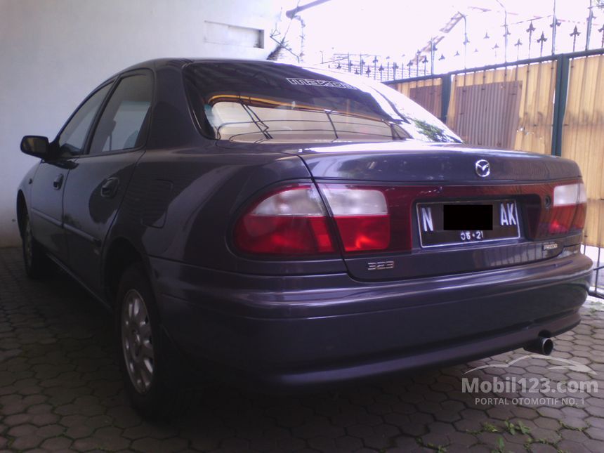 Jual Mobil  Mazda  Familia 2000  1 5 di Jawa Timur Manual 