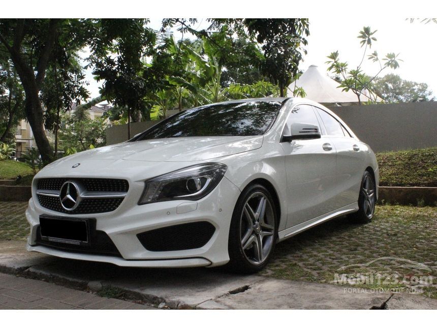 Jual Mobil  Mercedes Benz CLA200 2014 Sport  1 6 di DKI 