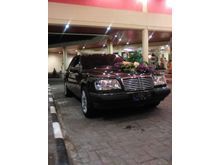 1996 Mercedes-Benz E220 2.2 W124 L4 2.2 Manual Sedan
