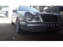1998 Mercedes-Benz E230 2.3 W210 2.3 Automatic Sedan