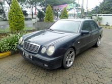 1996 Mercedes-Benz E230 2.3 W210 2.3 Manual Sedan