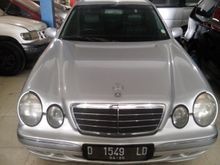 2000 Mercedes-Benz E240 2.4 W210 Sedan
