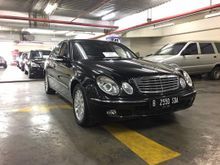 2005 Mercedes-Benz E260 2.6 E260 elg Kondisi dan harga terbaik.. Sangat mewah dan istimewa..