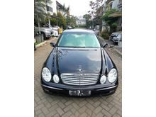 2002 Mercedes-Benz E260 2.6 Elegance Sedan