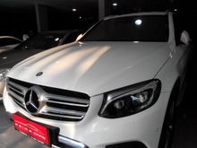 2015 Mercedes-Benz GLC250 2.0 Exclusive 4MATIC PUTIH EX DEMO SEPERTI MOBIL BARU