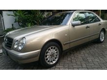 1996 Mercedes-Benz 320 3.2 Sedan