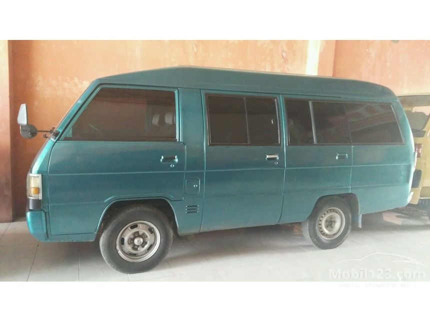 Mitsubishi Colt L300 2000 Standard 2.5 di Jawa Timur Mitsubishi Colt L300 2000 Standard 2.5 di Jawa Timur