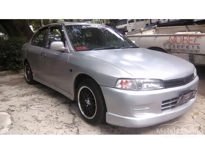 Jual Mobil Mitsubishi Lancer 2000 SEi 1.6 di Jawa Barat Jual Mobil Mitsubishi Lancer 2000 SEi 1.6 di Jawa Barat