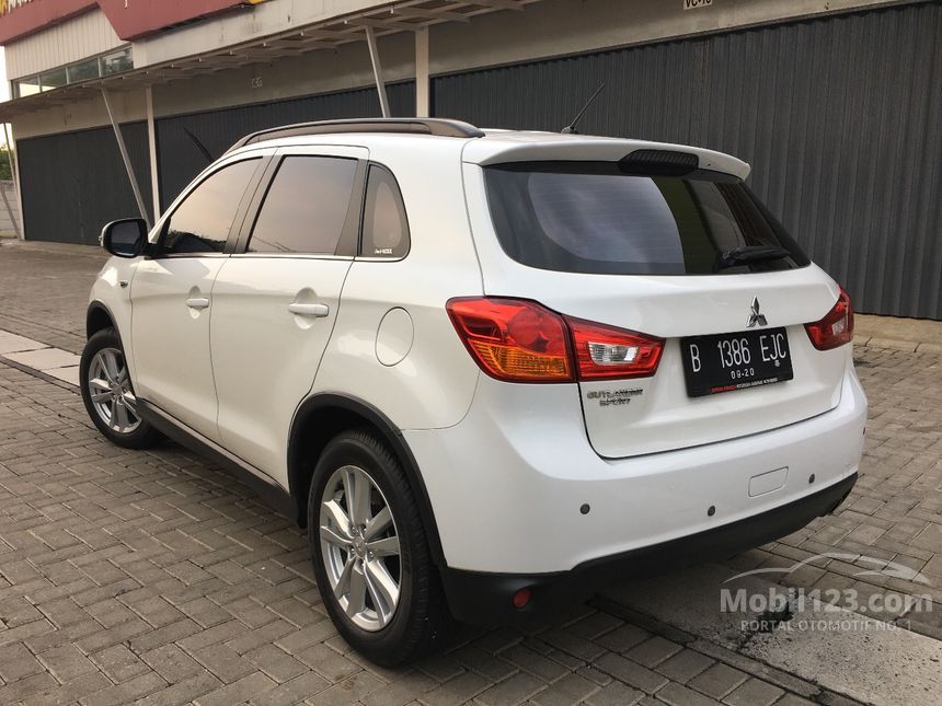 Jual Mobil Mitsubishi Outlander Sport 2015 GLX 2.0 di Jawa 